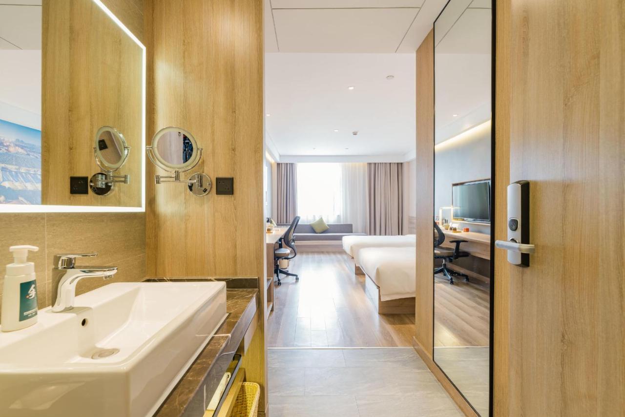 Atour Hongqiao National Exhibition Center Wuzhong Road Hotel