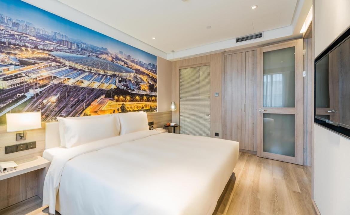 Atour Hongqiao National Exhibition Center Wuzhong Road Hotel 4*